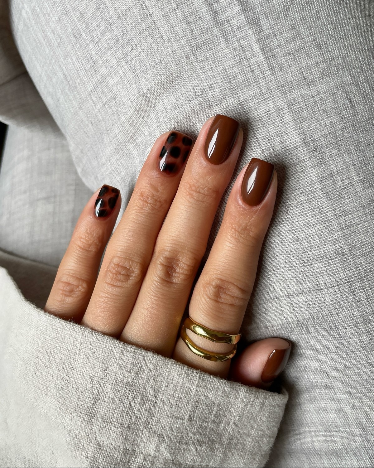 Какой маникюр будет в тренде осенью 2026 года