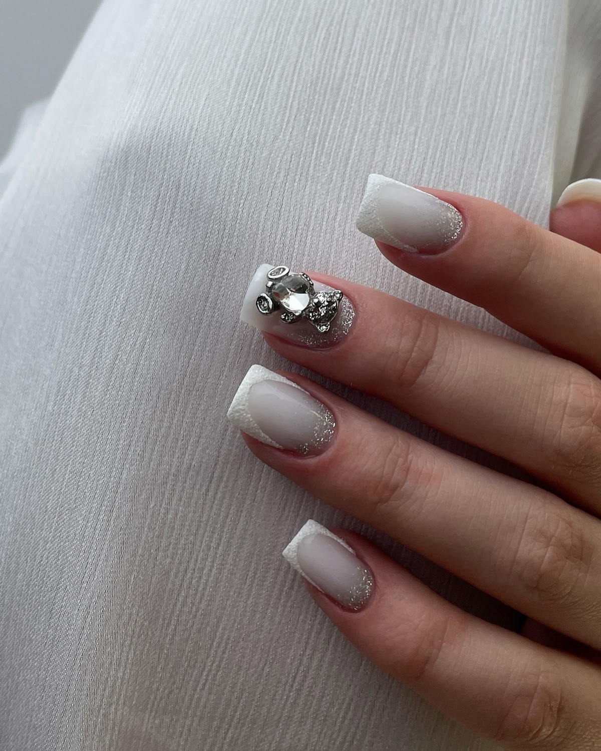 Какой маникюр будет в тренде осенью 2026 года