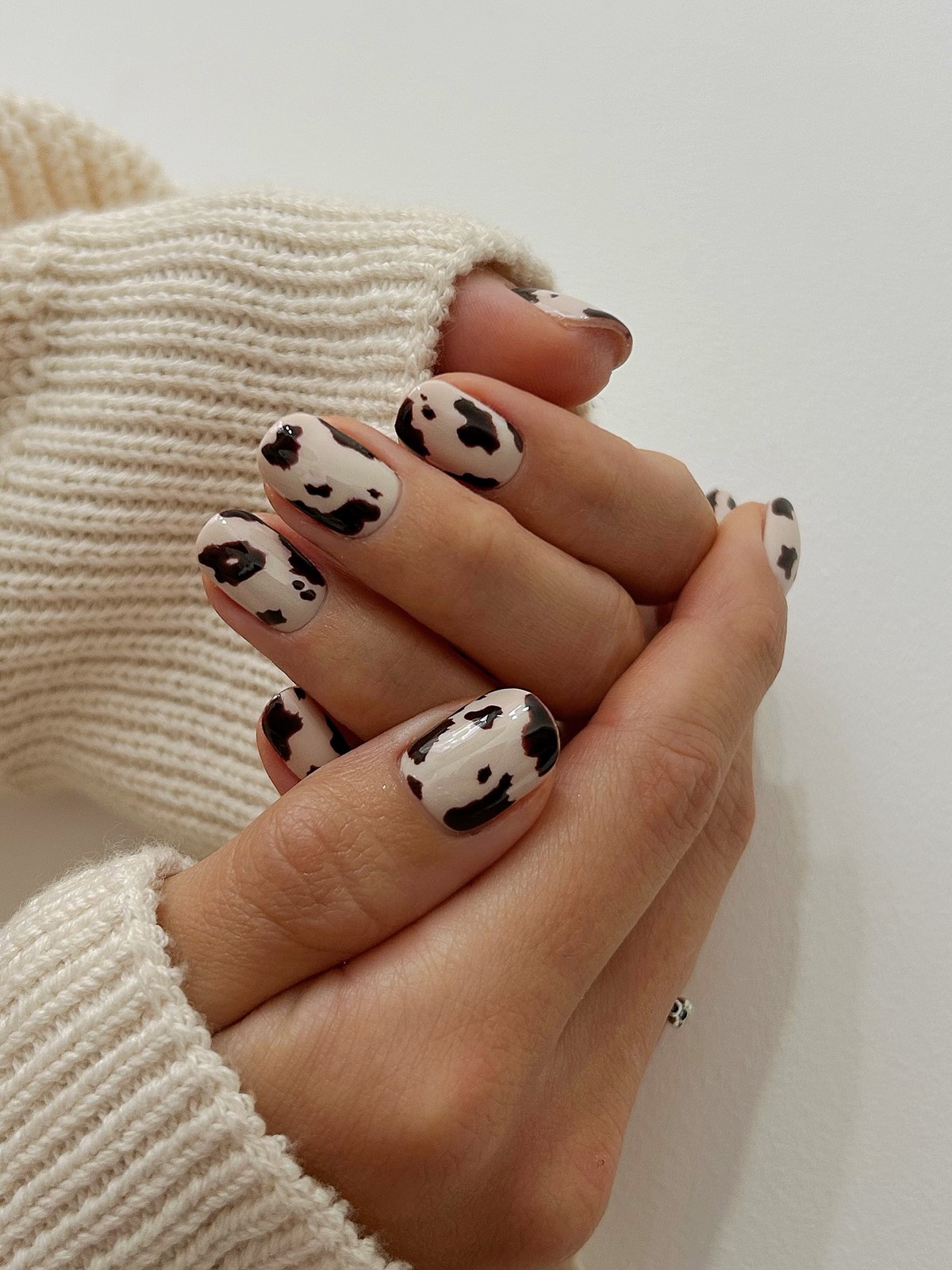 Маникюр в ноябре 2026 – трендовые стили нейл-дизайна