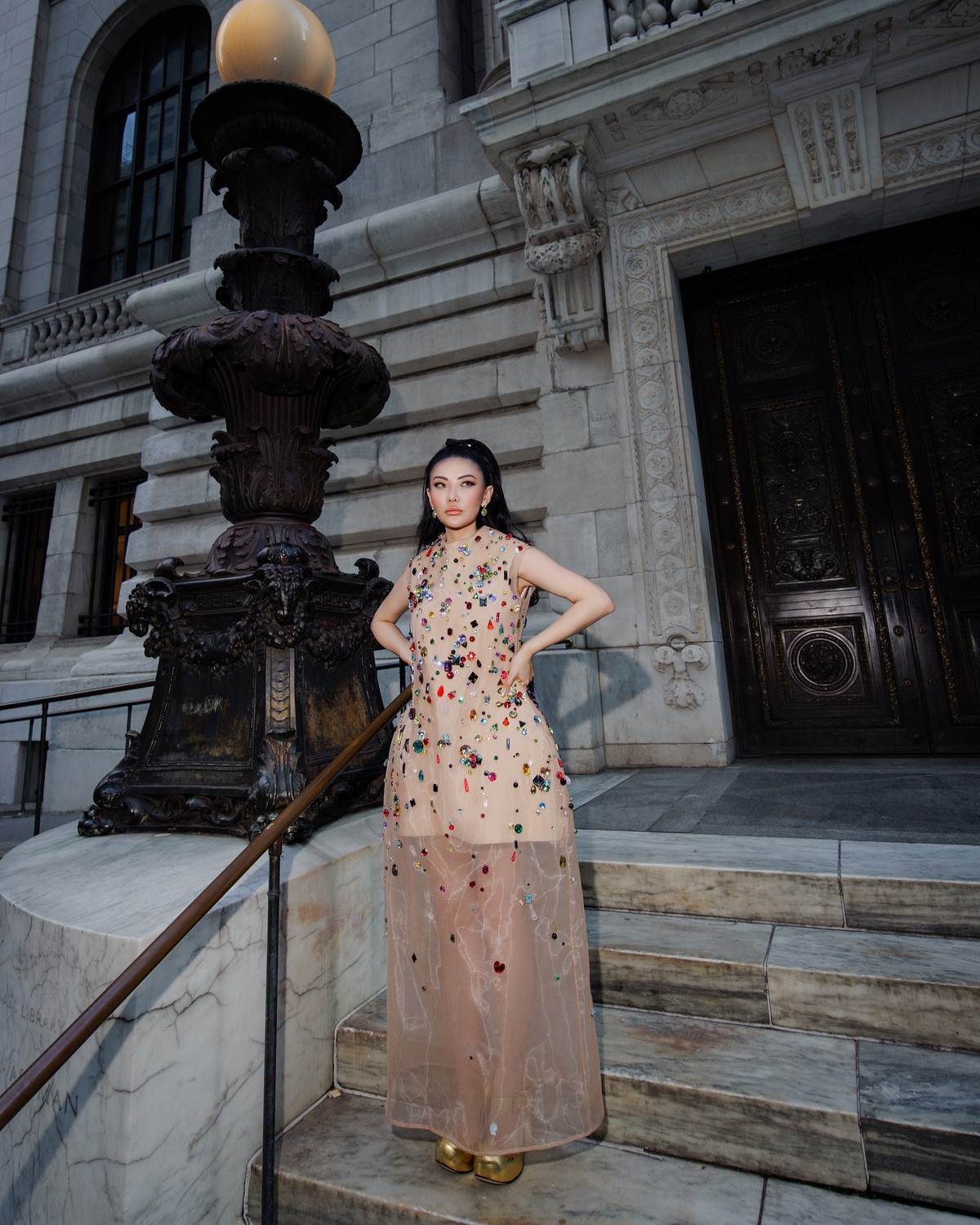 Новогодние платья 2027: встречаем праздник стильно