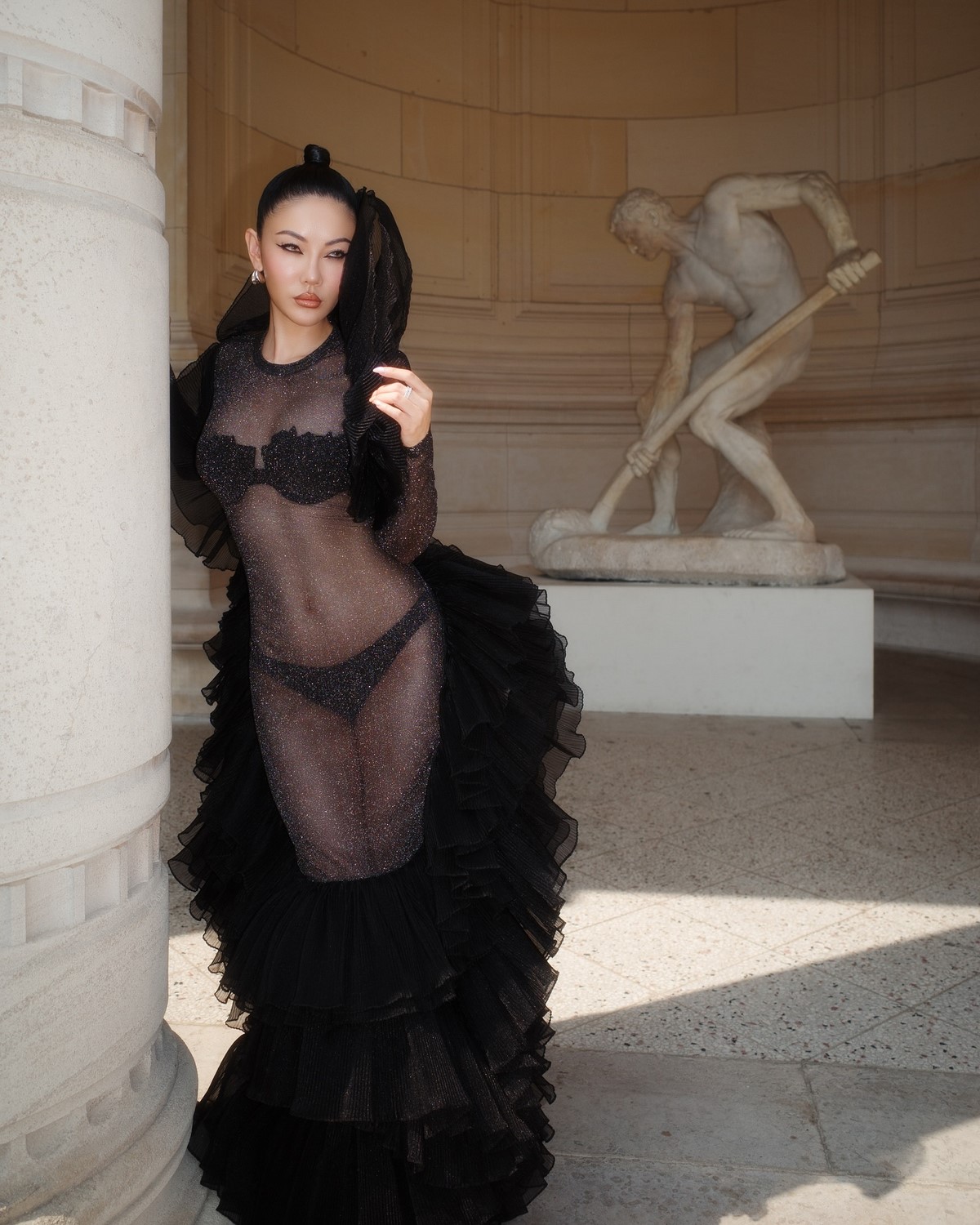 Новогодние платья 2027: встречаем праздник стильно