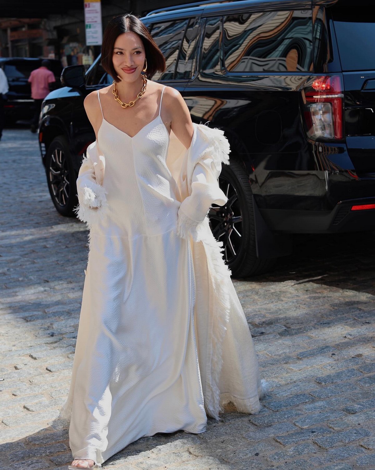 Новогодние платья 2027: встречаем праздник стильно