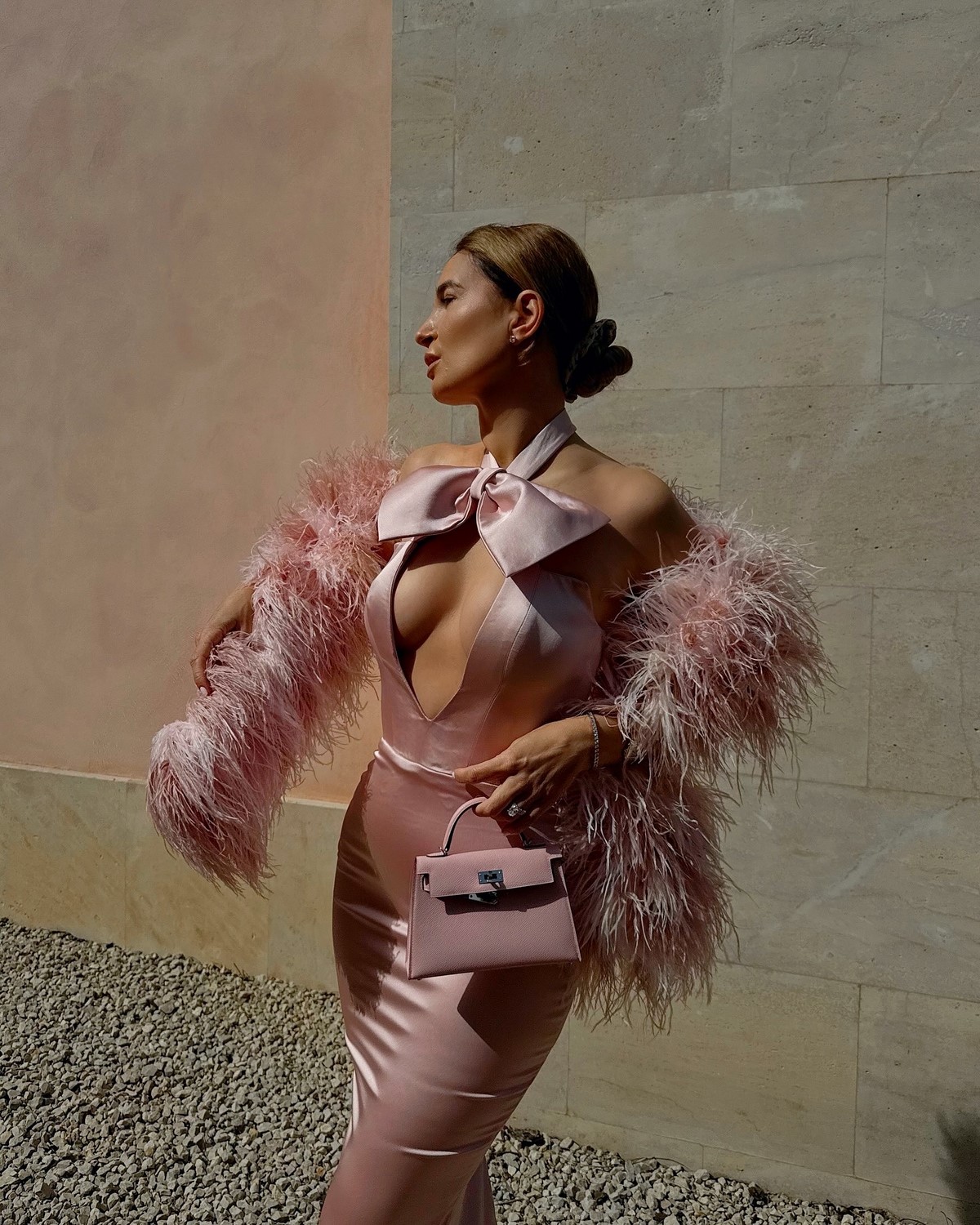 Новогодние платья 2027: встречаем праздник стильно