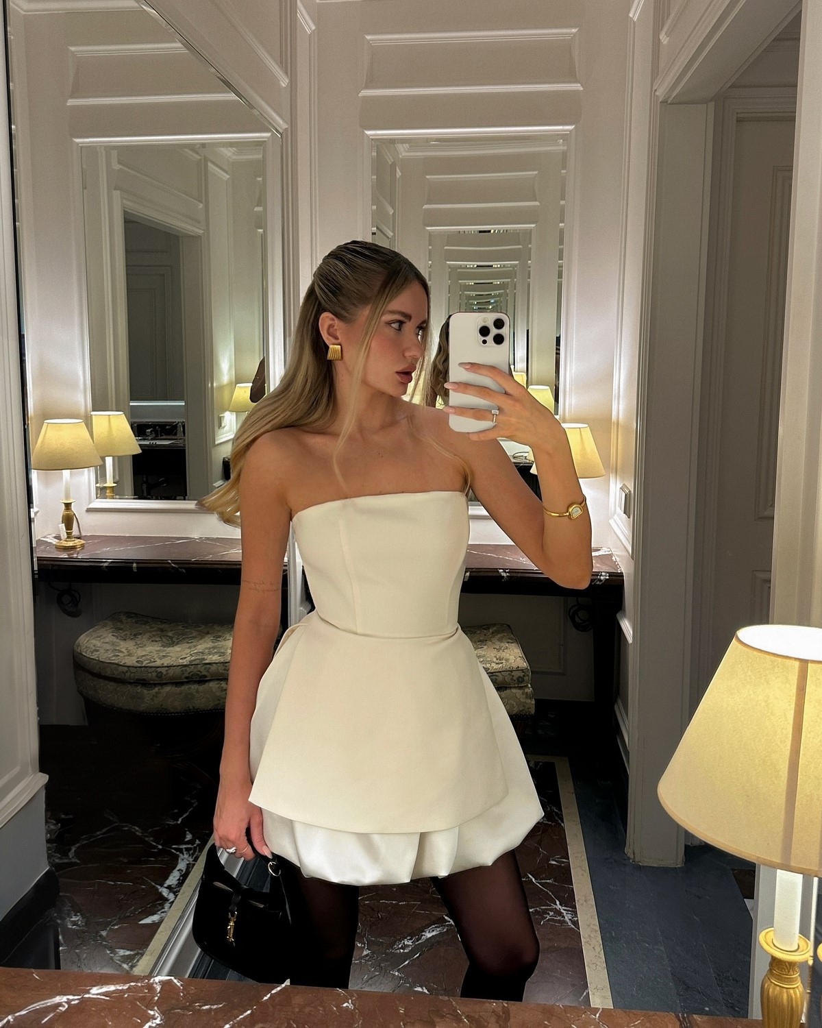 Новогодние платья 2027: встречаем праздник стильно