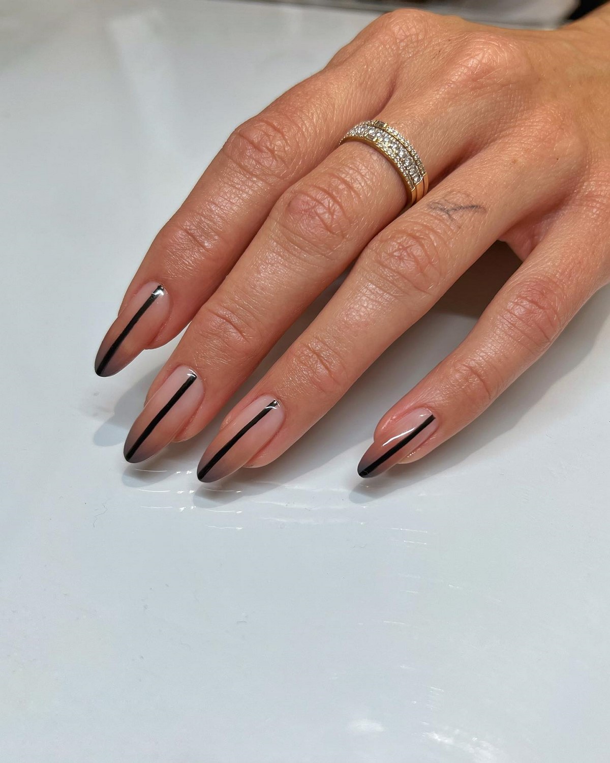 Маникюр в ноябре 2026 – трендовые стили нейл-дизайна