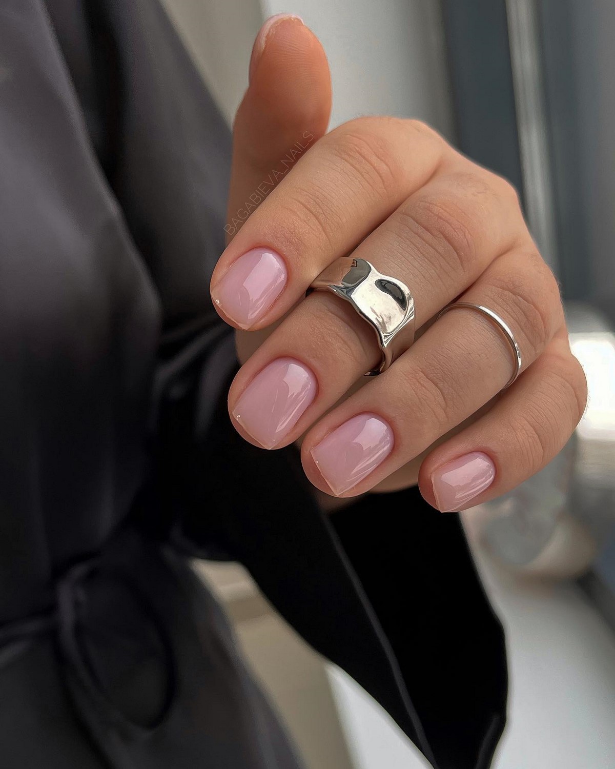 Маникюр в ноябре 2026 – трендовые стили нейл-дизайна