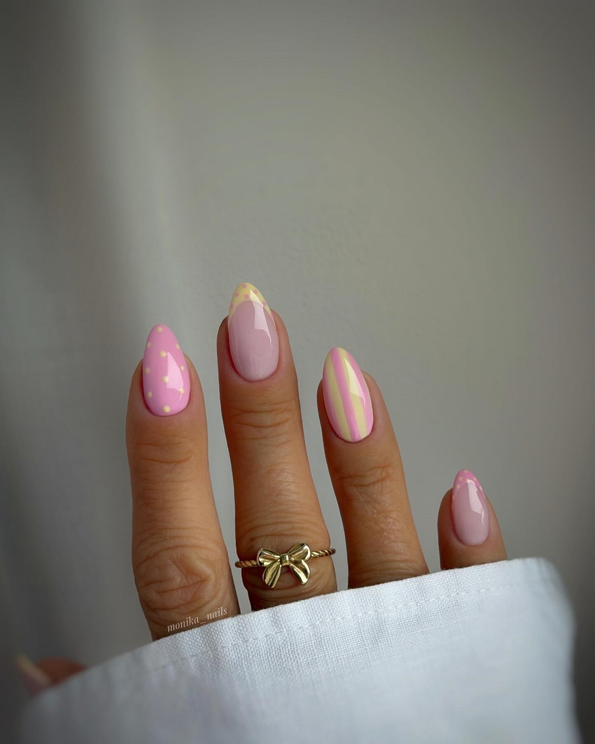 Лимонный маникюр, который вытесняет нежную пастель