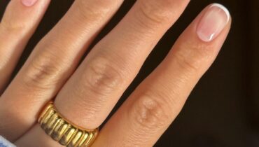 Маникюр, который выглядит дорого: простой дизайн, который заменил сложные ногти