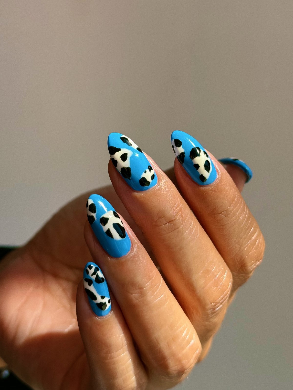 Маникюр, который старит руки: ошибки, которые делают образ старше