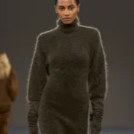 Вязаное платье из мохера с высоким горлом Max Mara, осень-зима 2026-2027